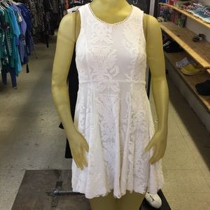 Chelsea and violet lace dress XS